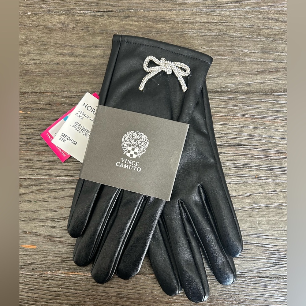 Vince Camuto Gloves